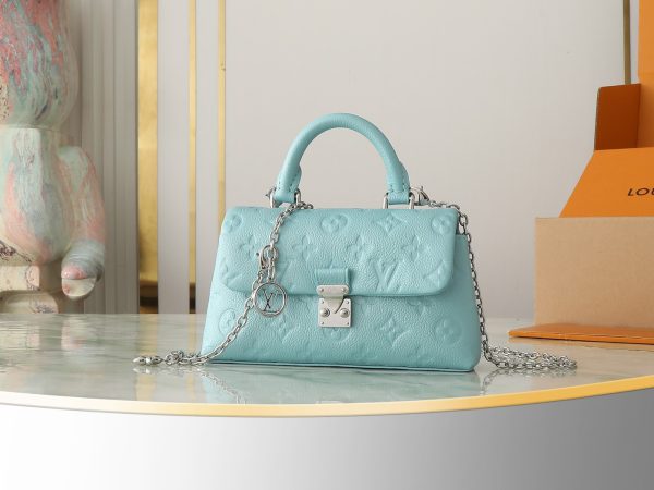 Nano Madeleine blue