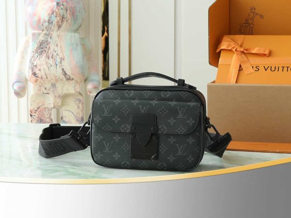 S Lock Messenger black mono