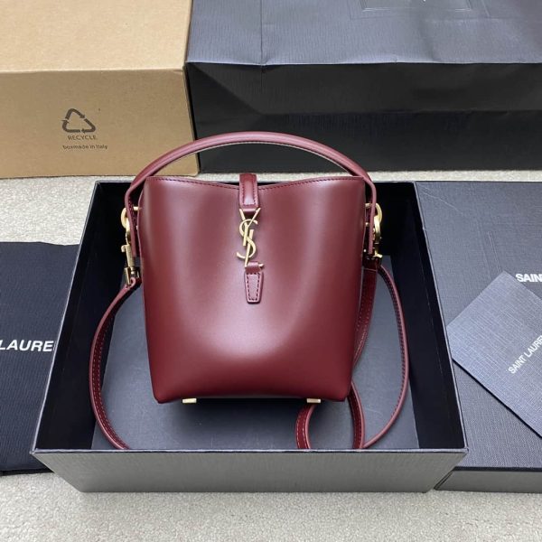 Le 37 In Shiny Leather (22)